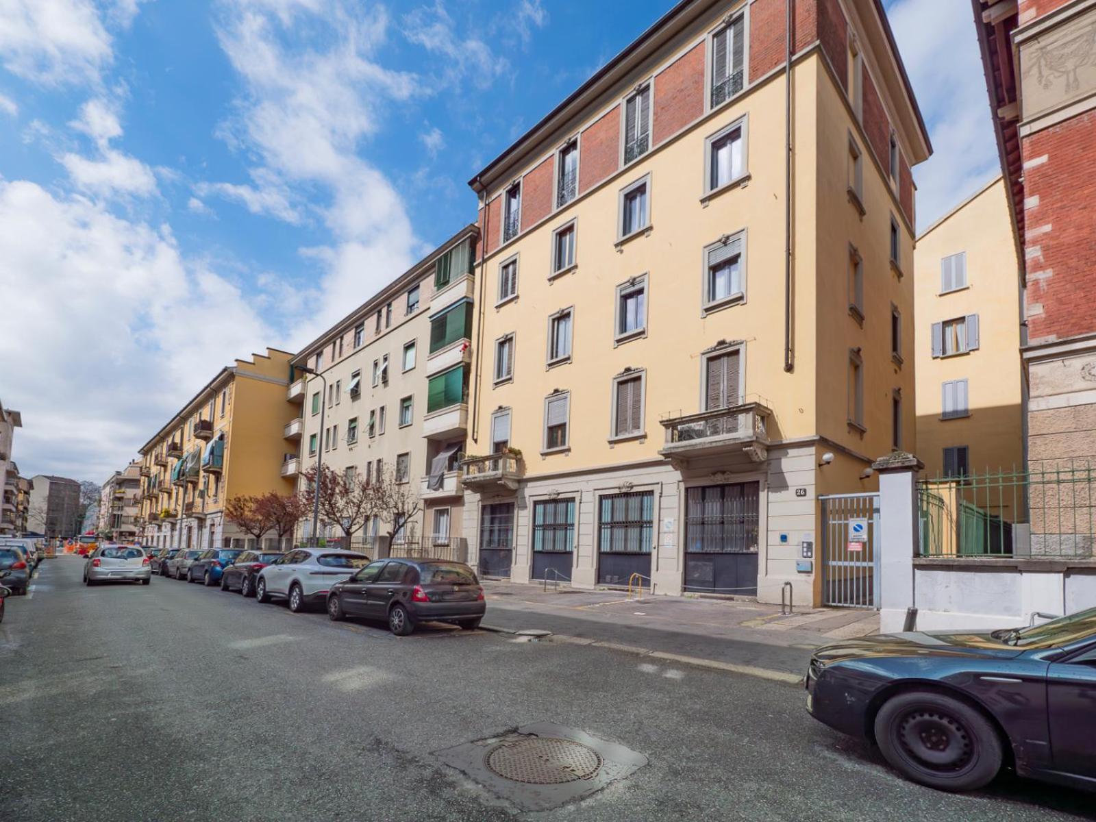 Xenia Apartments - Colorful Apartment In Fiera Area 米兰 外观 照片